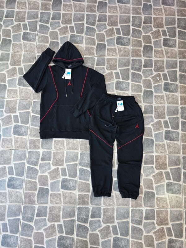 fb41eb0b-22d9-4565-9f13-e04166475d1d Conjunto Jordan 1